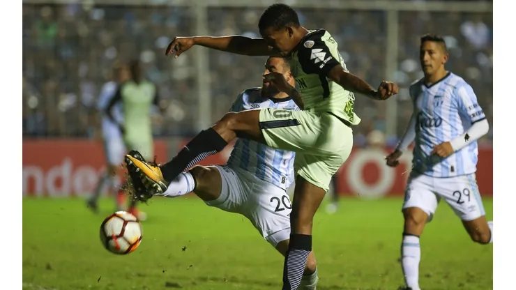 Atlético Nacional recibe a Atlético de Tucumán en Copa Libertadores.