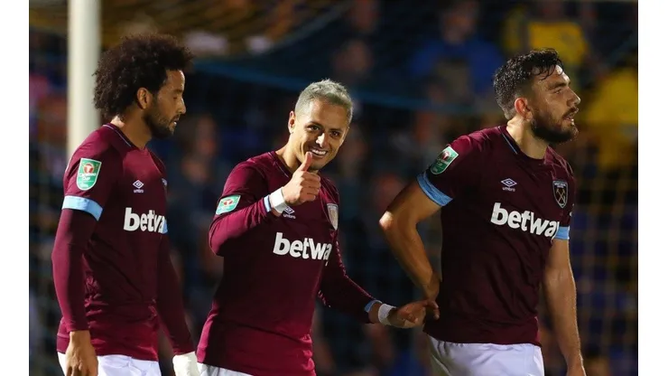 Hernández celebró el tercer tanto de los Hammers en la Copa de la Liga
