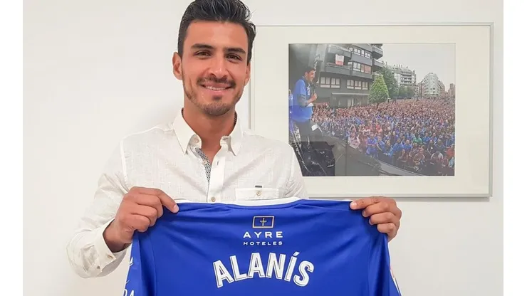Alanís fue presentado en Real Oviedo