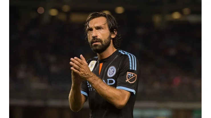 LEJOS DE LAS CANCHAS. Andrea Pirlo disfruta de su retiro con su familia.