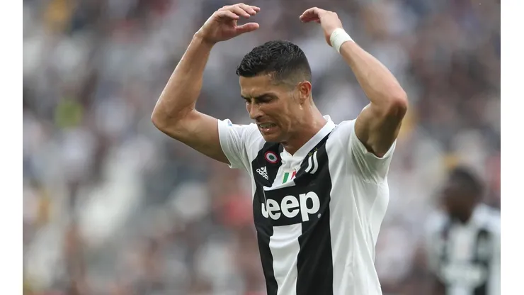 Cristiano Ronaldo, enojado por no poder anotar con la Juventus