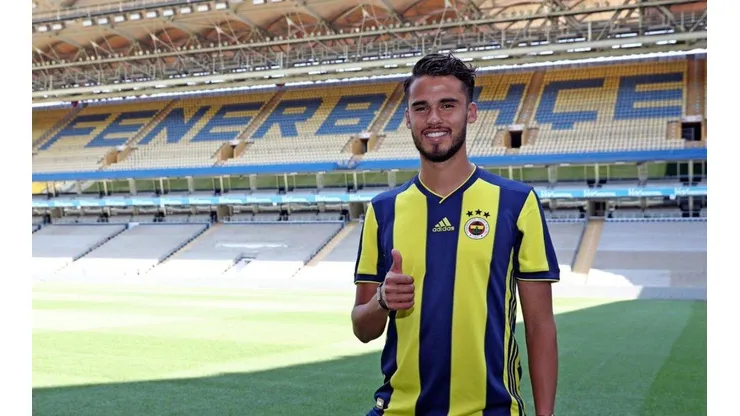 Diego Reyes nuevo refuerzo del Fenerbahçe de Turquía.
