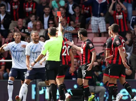 Amagó a pegarle un cabezazo, no lo tocó, pero igual lo echaron