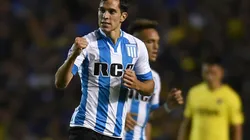 Solari festeja con la camiseta de Racing