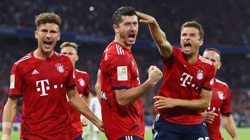 AQUÍ ESTÁN LOS CAMPEONES. Todos celebran el 2-1 de Bayern Múnich ante Hoffenheim (Foto: Getty).