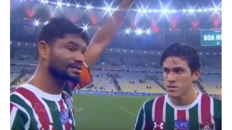Interrumpió la entrevista a un compañero e hizo un papel vergonzoso en vivo