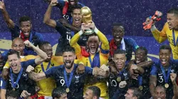 Lloris levanta la copa en Rusia.