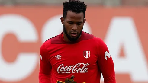 El exjugador de la "U" no quiere perder su puesto en la Blanquirroja.