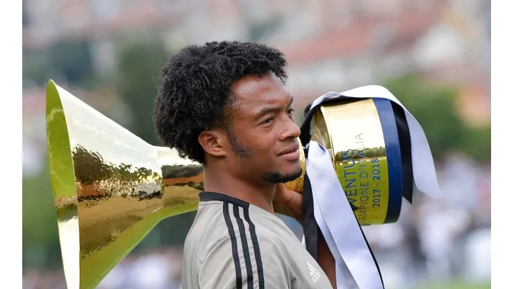No le pesa la llegada de Cristiano: Cuadrado se luce en la Serie A.