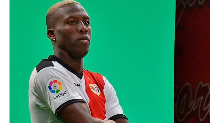 El defensor ingresó a los 76 minutos de juego, cuando su equipo ya caía por 3-0.