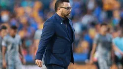 El "Turco" mostró su disgusto por la baja cantidad de mexicanos en Europa