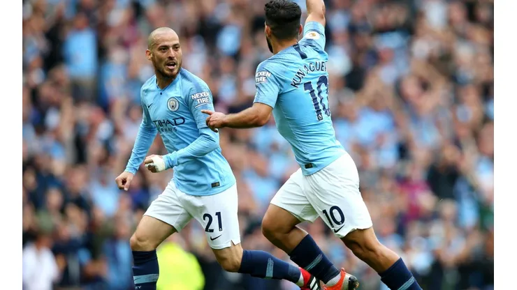 David Silva agregó un capítulo al manual del tiro libre
