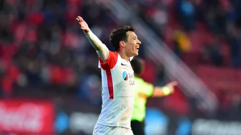 Botta festeja el primer gol del partido.