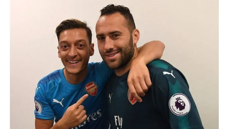 Ospina y Özil compartieron equipo desde mediados de 2014 en Arsenal.