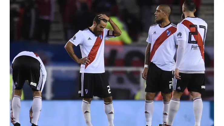 Azzaro: "River se funde si queda afuera de la Copa"