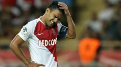 DOLOR DE CABEZA. Falcao se lamenta por el penal errado con Mónaco ante Lille.
