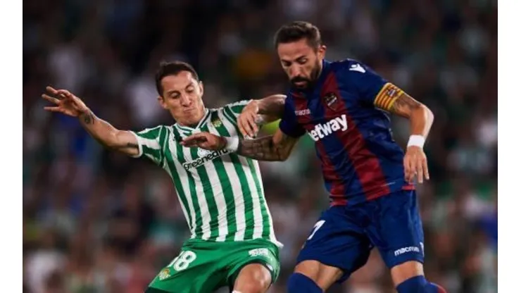 Andrés Guardado en el debut de La Liga ante Levante.