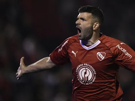 En la defensa de Newell's faltó comunicación y Gigliotti puso el 2 a 1 de afuera del área