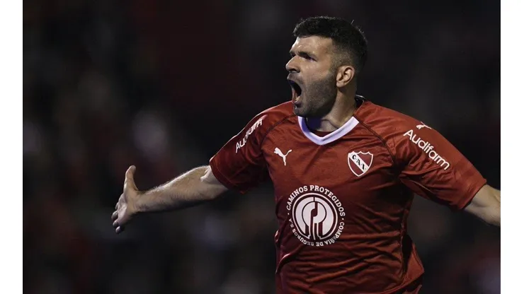 PUMA SUELTO. Gigliotti anotó ambos goles del Rojo.