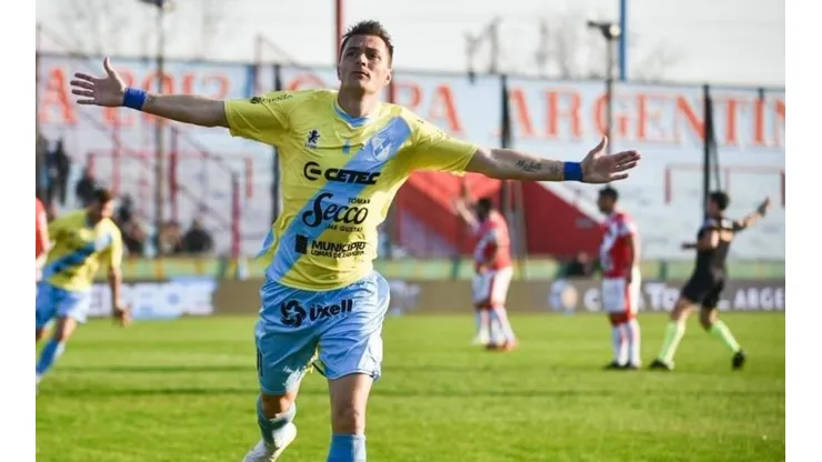 Leandro González, la gran figura de Temperley.