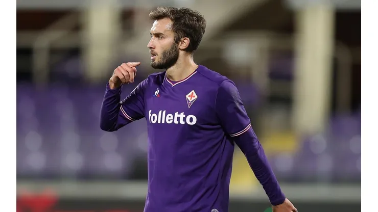 Pezzella con los colores de la Fiorentina.