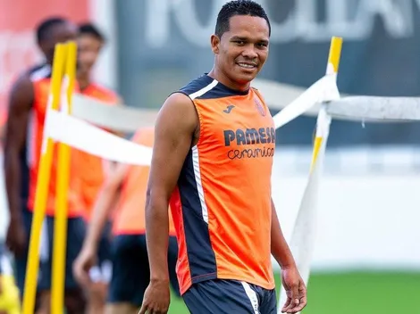 Villarreal presentó a Carlos Bacca