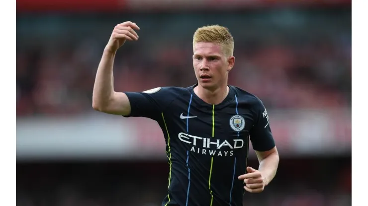 ARRIBA, KEVIN. De Bruyne no deberá pasar por el quirófano.