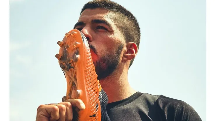 Suárez se va de Adidas y abandona a Messi
