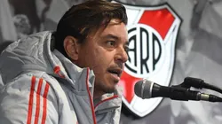 Gallardo opinó sobre Angelici cantando "una gallina matar"