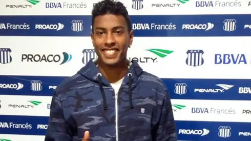 El defensor peruano será convocado para disputar los amistosos de septiembre.