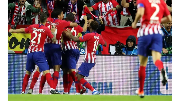 FESTEJAN LOS COLCHONEROS. Atlético Madrid celebra el 1-0 de Diego Costa contra Real Madrid (Foto: Getty).