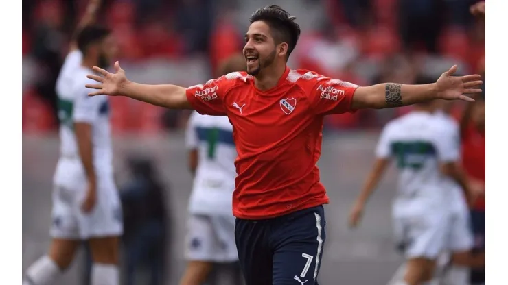 Newell's recibe a Independiente en el Parque Independencia.