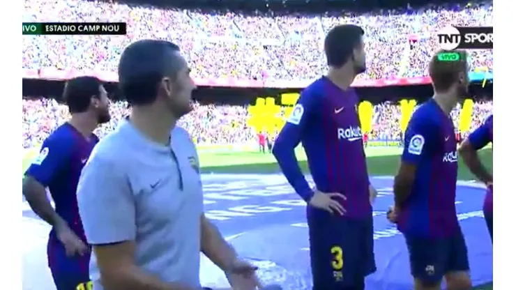 Valverde y Messi iban a hablar ¡pero los interrumpió la hinchada de Boca!