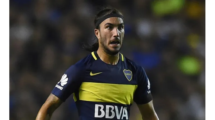 El colombiano Sebastián Pérez jugó su propio partido mientras Boca enfrentaba a Barcelona.