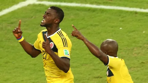 Jackson Martínez celebrando con la Selección de Colombia.