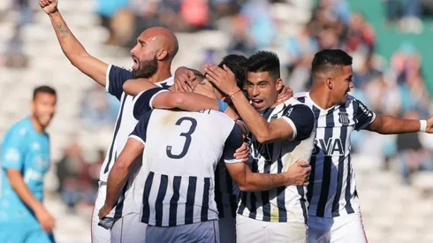 Talleres se enfrenta a Rosario Central en Córdoba.