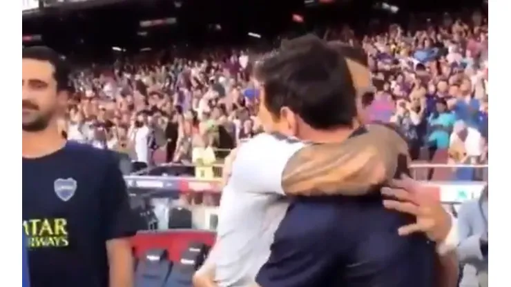 Gesto de anfitrión: Messi saludó uno por uno a los jugadores de Boca