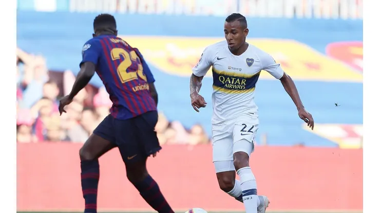 Sebastián Villa recibió el apoyo de los hinchas de Boca que se ilusionan con su llegada al plantel.