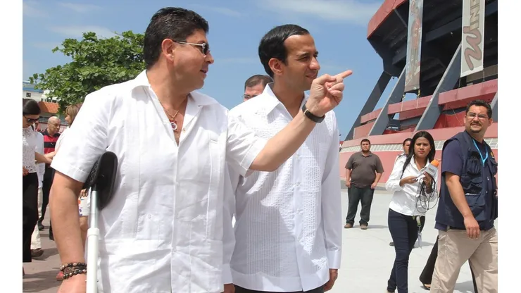Kuri (izquierda) dio polémicas declaraciones a los medios mexicanos