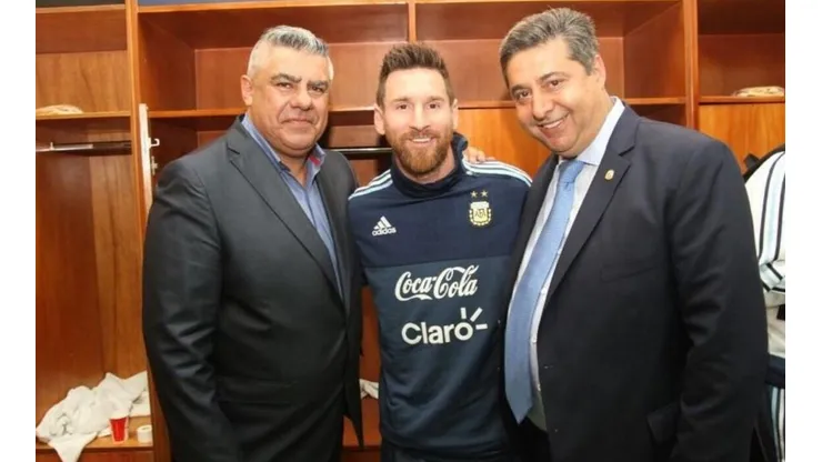 El pedido que le hará Angelici a Messi si lo cruza antes del Barcelona vs Boca