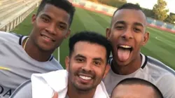 Los jugadores de Boca esperan ansiosos el choque frente a Barcelona del próximo miércoles.