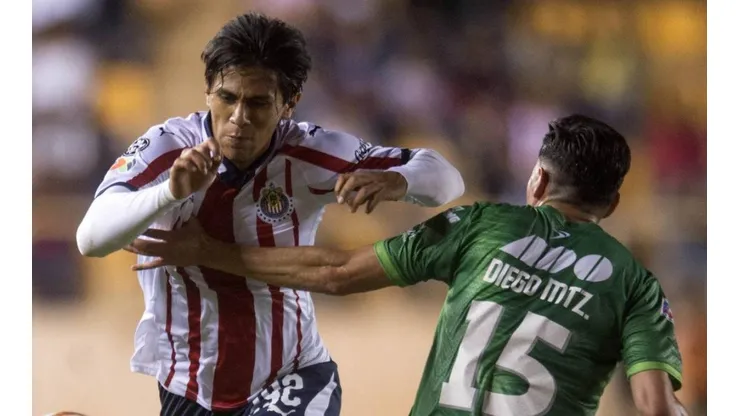 Chivas y Alebrijes chocan en el Estadio Akron.