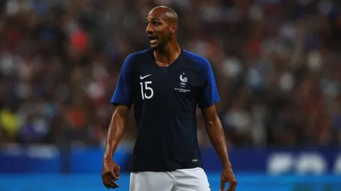 Steven N'Zonzi llega a Italia para cerrar su vínculo con la Roma