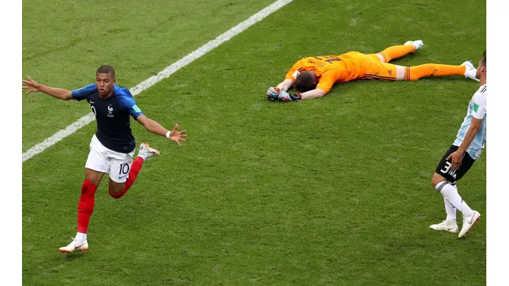 A Armani le gritaron que le mandaba saludos Mbappé y no se quedó callado