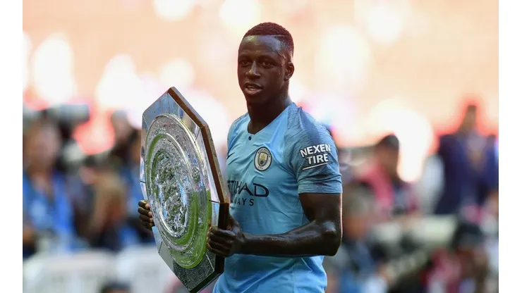 Guardiola le pidió al francés Mendy que por favor use menos las redes sociales.