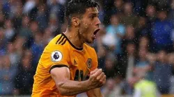 Raúl Jiménez celebrando con el Wolverhampton.