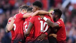 CELEBRAN LOS DIABLOS. Todo Manchester United celebra la victoria sobre Leicester City (Foto: Getty).