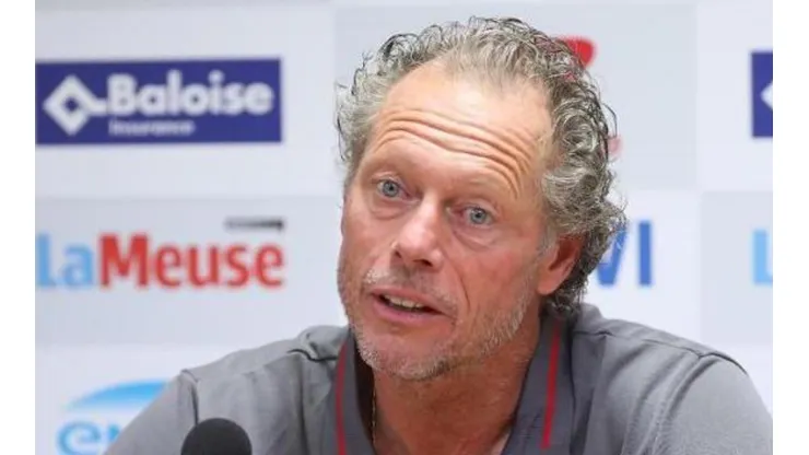 Michel Preud'homme en conferencia de prensa.