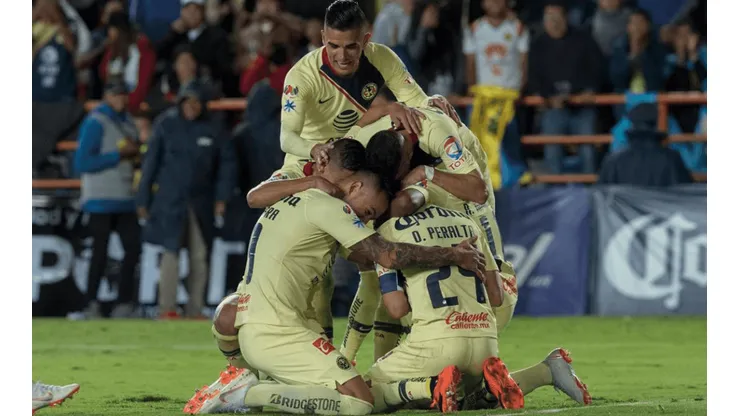Duelo de candidatos en el Estadio Azteca.