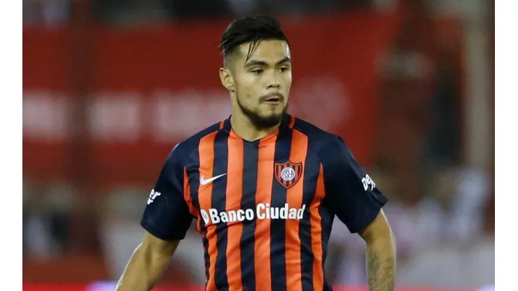 CHAU, PAULO. El chileno se va a Arabia.